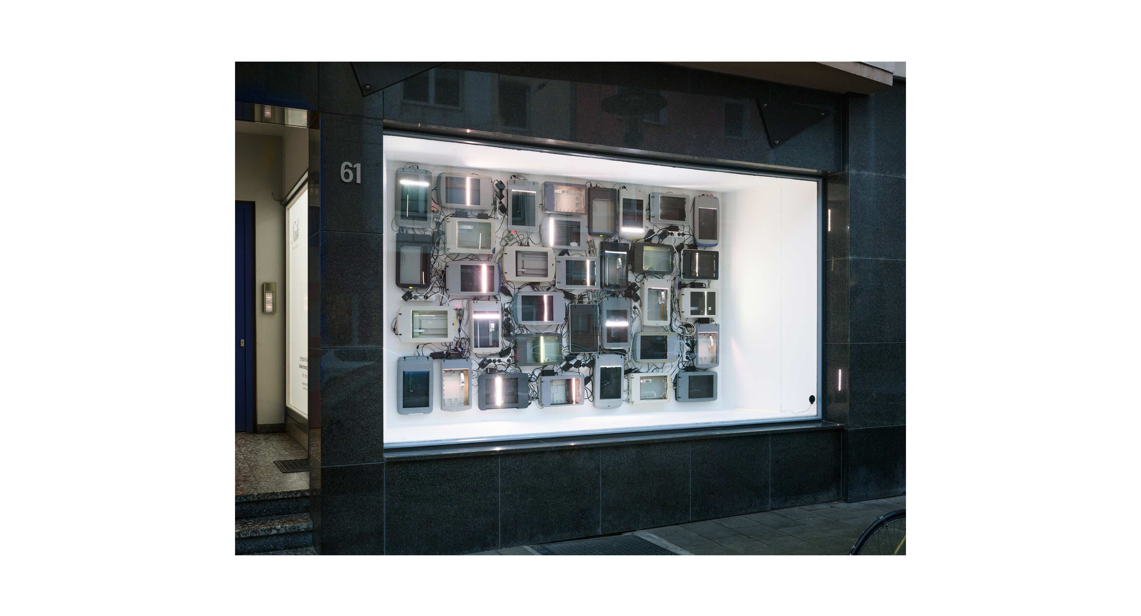 Scanner Installation of 34 Scanner at Nails Projectroom Düsseldorf